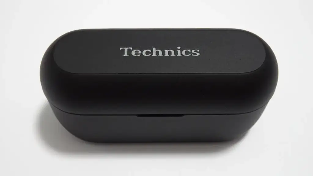 wireless earbuds: Technics-EAH-AZ60M2 09