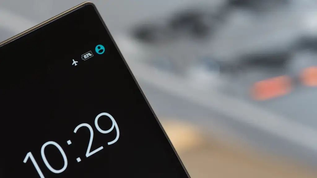 teen account: Smartphone display screen