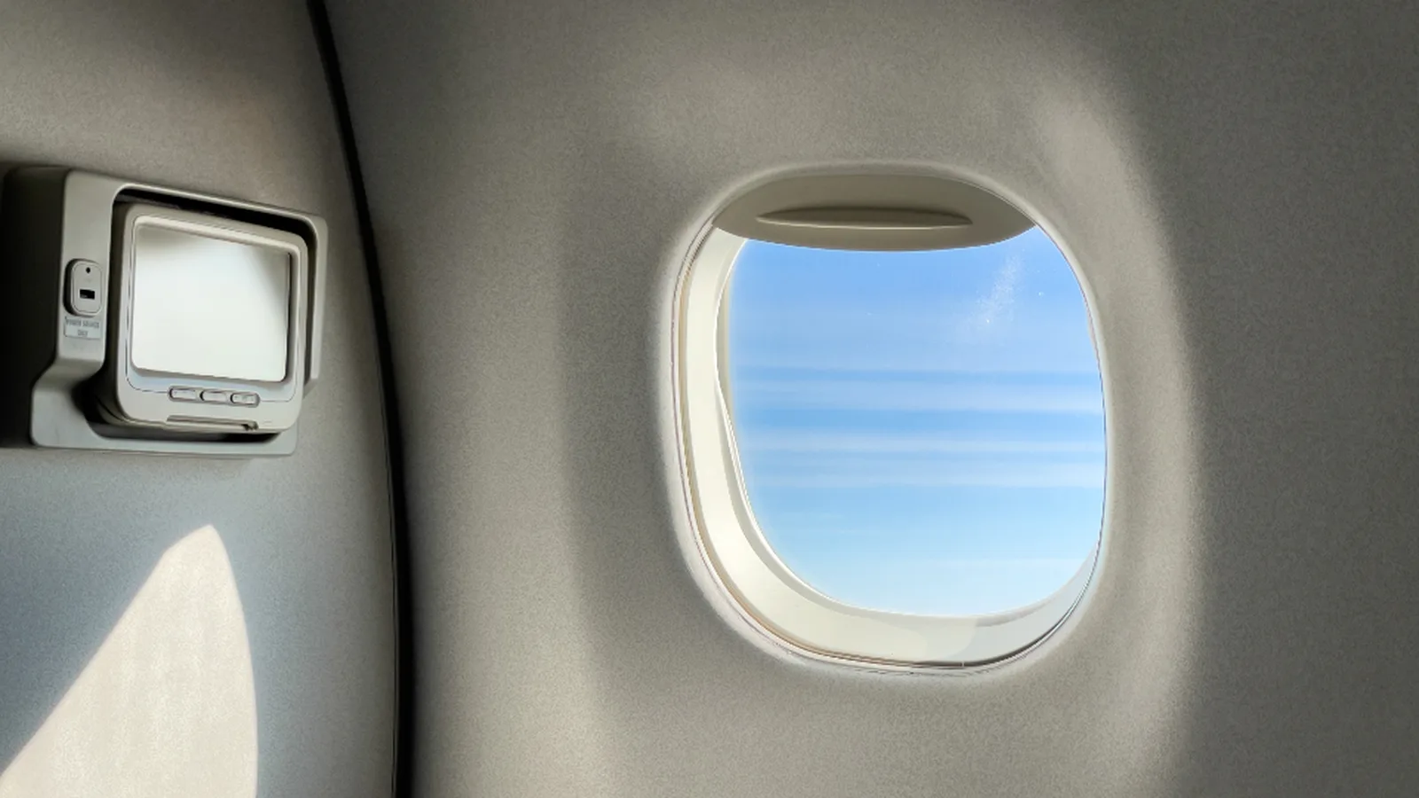 Jet Lag: 8 Simple Steps to Beat It Before, During and After Flying