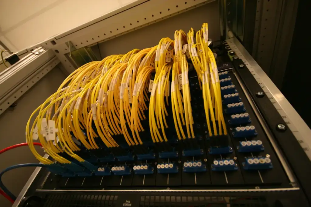 MCP server: AMS-IX optical patch panel