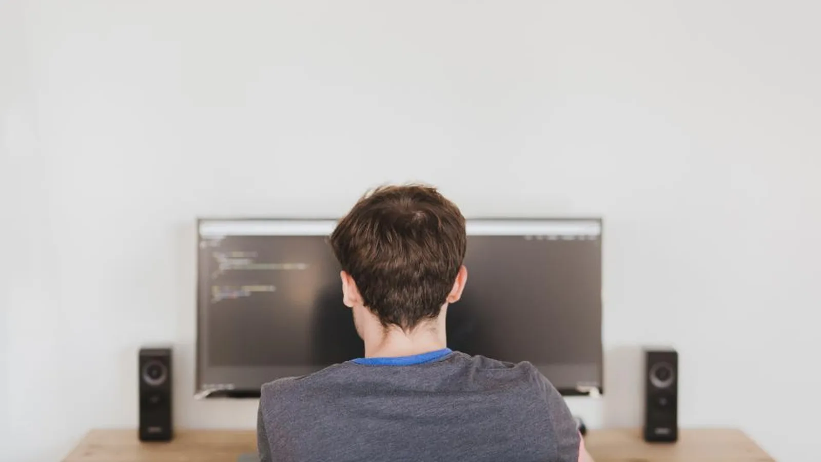 Supply Chain Attack Explained: 6 Ways to Cut the Risk