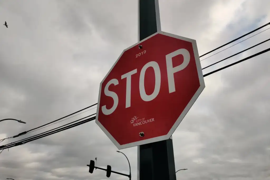 ChatGPT Dots custom rules: Stop sign COV