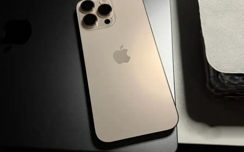 iPhone Duo: 7 Simple Facts Before You Pre-Order