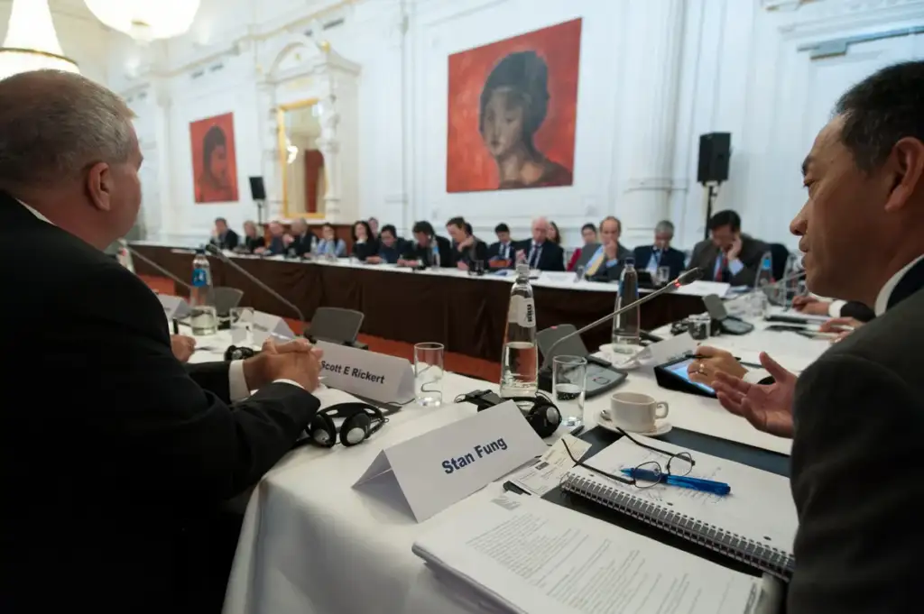 Specialist dots: Horasis Global China Business Meeting 2013 - boardroom panel (10865474346)