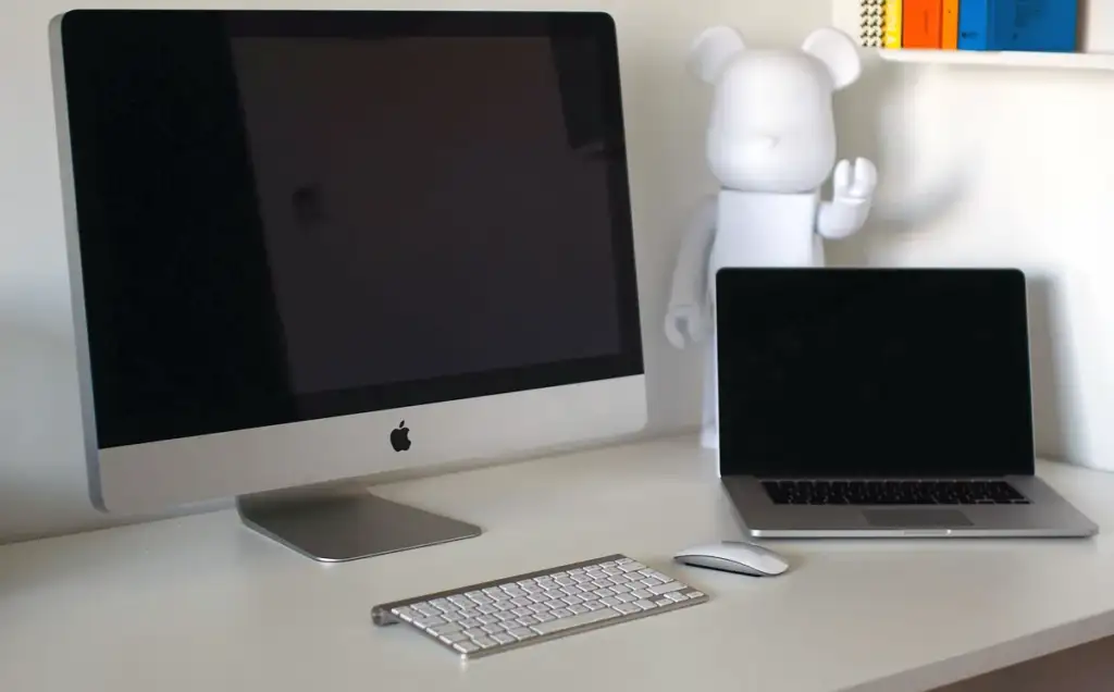 Surface Laptop vs MacBook: IMac and MacBook