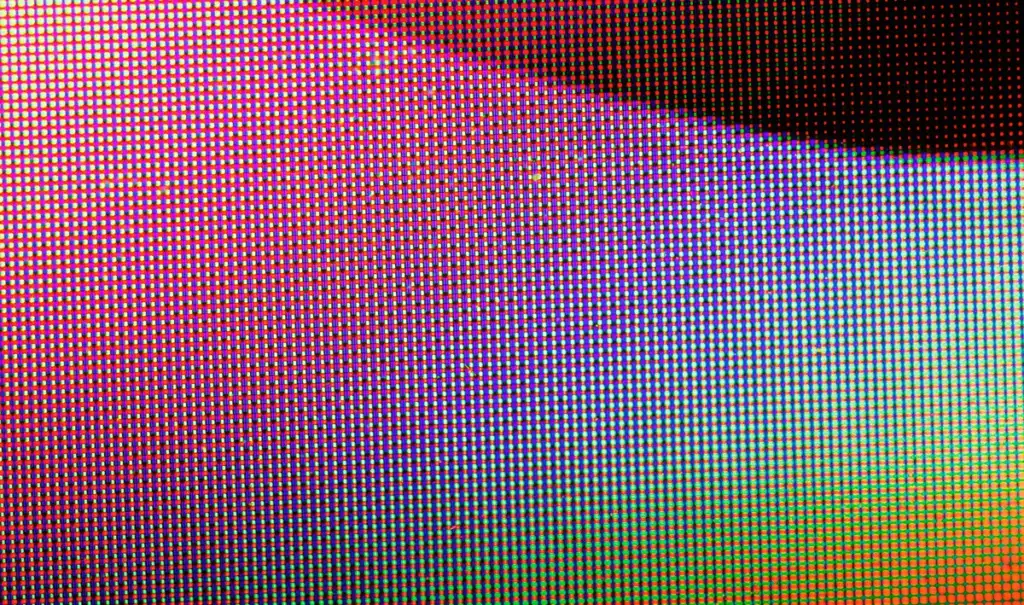 touchscreen MacBook Pro: LG gram Pro 16 (2024) 16Z90SPG OLED DISPLAY RGB DOT MATRIX, OLED PANEL MADE BY SAMSUNG DISPLAY