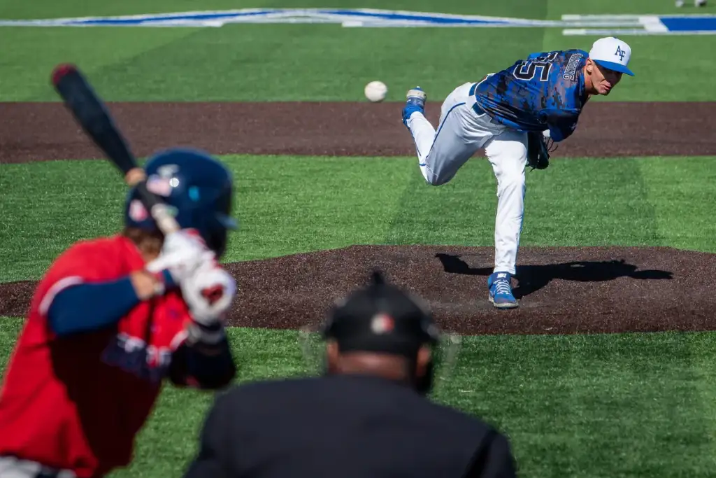World Series 2026: Air Force vs. Fresno State, throwing heat